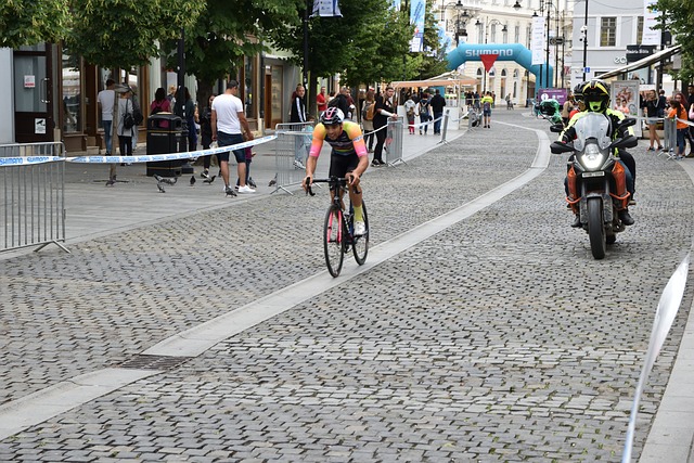 他的故事激 他的故事激